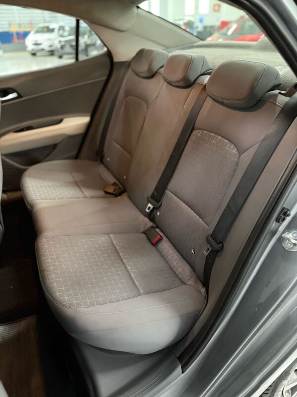 HYUNDAI HB20S LIMITED PLUS 1.0 FLEX 2024 CINZA - Imagem 10