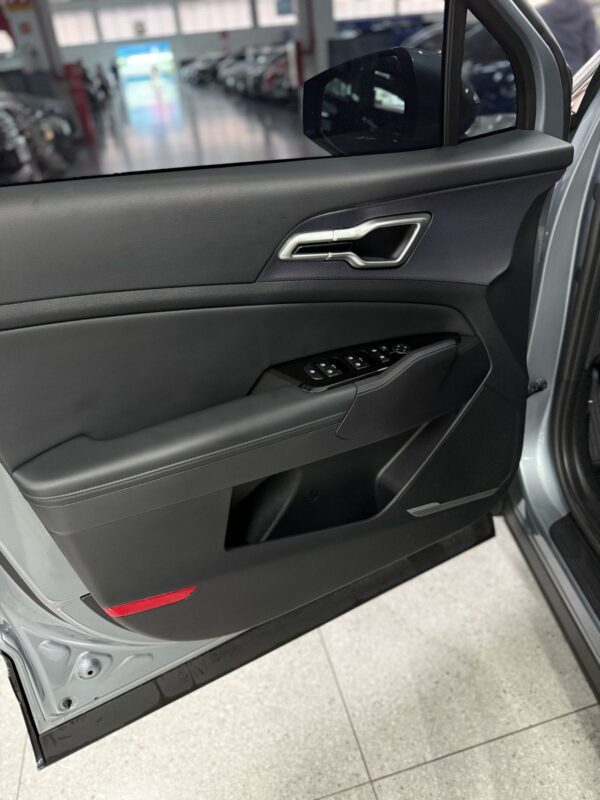 KIA SPORTAGE PRESTIGE HYBRID 1.6 AUTOMÁTICO COM TETO SOLAR E PANORÂMICO 2024 CINZA - Imagem 14