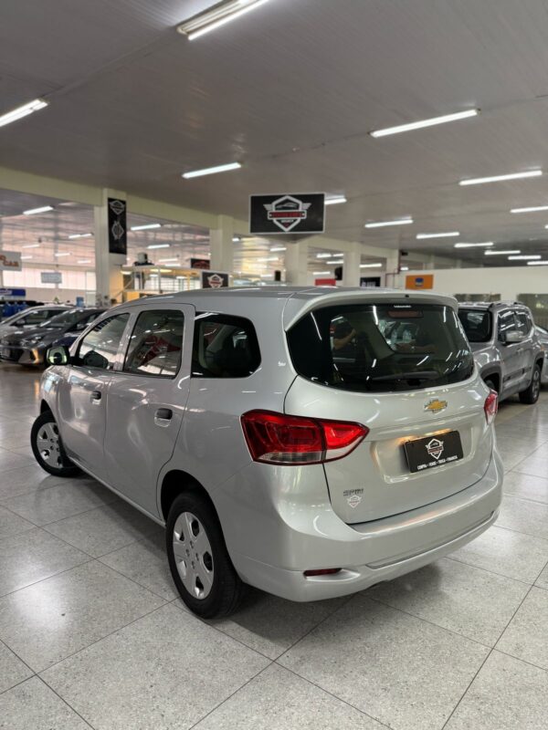 CHEVROLET SPIN LS 1.8 FLEX AUTOMÁTICO 2022 PRATA - Imagem 3