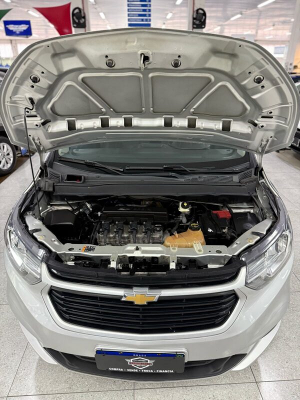 CHEVROLET SPIN LS 1.8 FLEX AUTOMÁTICO 2022 PRATA - Imagem 4