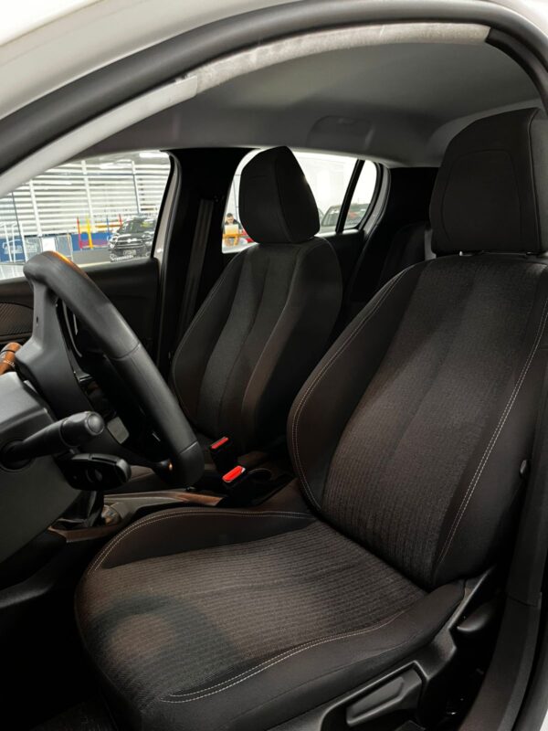 PEUGEOT 208 LIKE 1.0 FLEX 2024 - Imagem 9