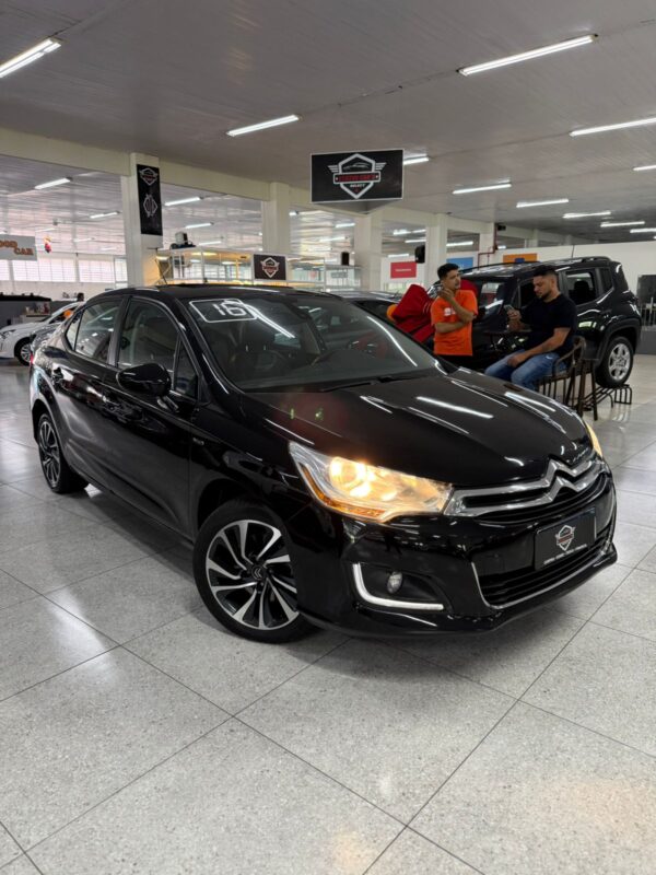 CITROEN C4 LOUNGE TENDANCE 1.6 THP FLEX AUTOMÁTICO COM TETO SOLAR 2016 PRETO - Imagem 2