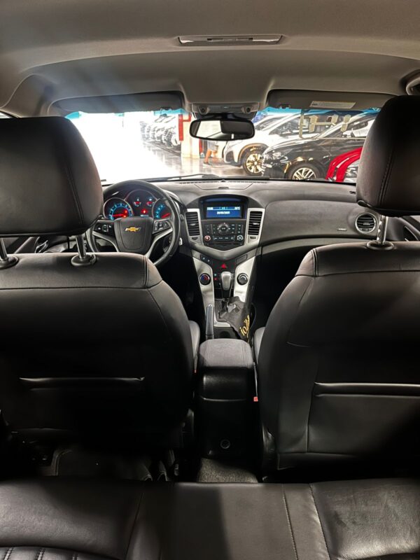 CHEVROLET CRUZE HB LT 1.8 FLEX AUTOMÁTICO 2014 PRETO - Imagem 15