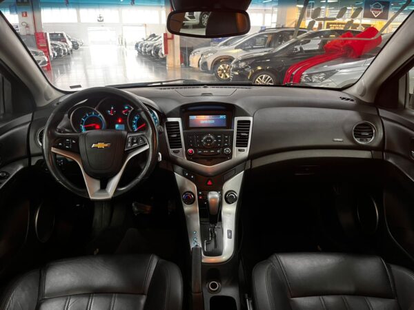 CHEVROLET CRUZE HB LT 1.8 FLEX AUTOMÁTICO 2014 PRETO - Imagem 9