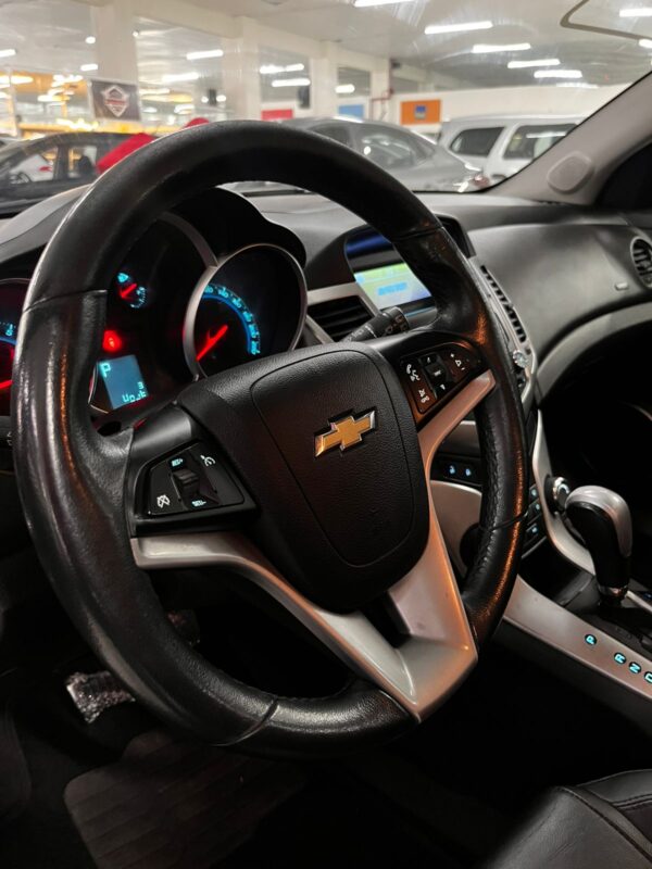 CHEVROLET CRUZE HB LT 1.8 FLEX AUTOMÁTICO 2014 PRETO - Imagem 10