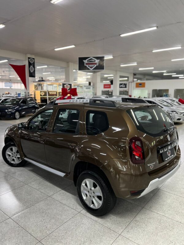 RENAULT DUSTER DYNAMIQUE 2.0 FLEX AUTOMÁTICO 2016 MARROM - Imagem 4