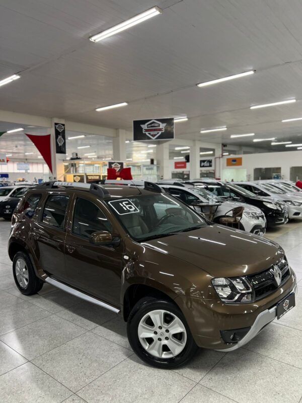 RENAULT DUSTER DYNAMIQUE 2.0 FLEX AUTOMÁTICO 2016 MARROM - Imagem 2